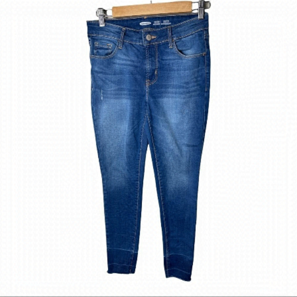 𝅺old navy rockstar raw hem jeans size 4
